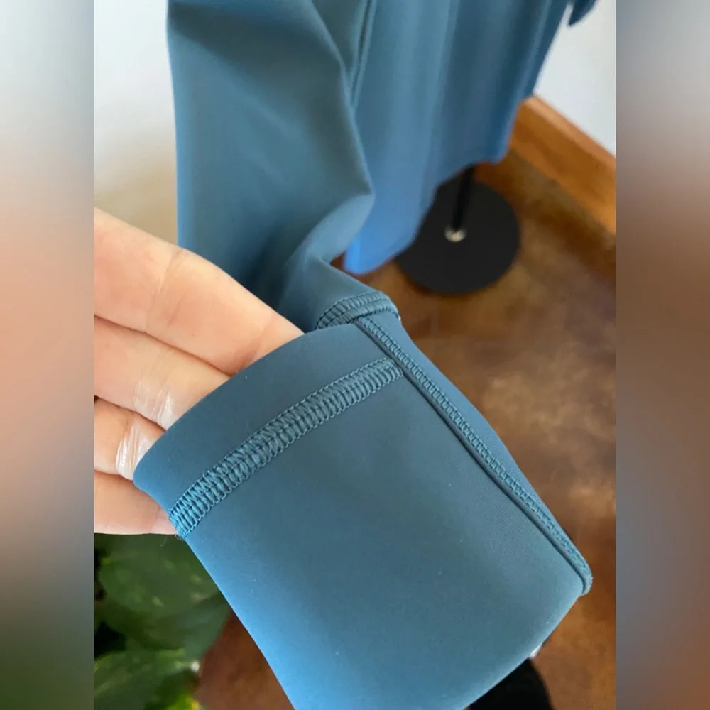 Lululemon Long-sleeve Define Dress Est. XS/4 Blue - Picture 12 of 14